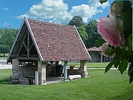 Chteau de Longpra, le schoir  noix.