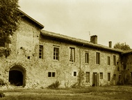 Beauvoir en Royans.  Couvent des Carmes avant restauration.