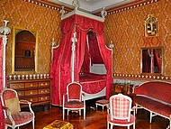 Longpra, la chambre rouge