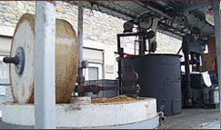 moulin  huile de noix.