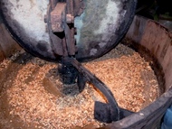 moulin  huile de noix.