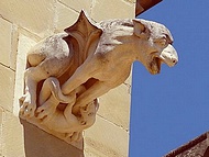 St Antoine l'Abbaye, gargouille