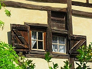 St Antoine l'Abbaye, faade