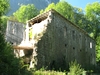 Les ruines de l'ancienne distillerie, dtruite par un boulement.